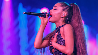 Ariana Grande discovers she has “unfair” tomato allergy
